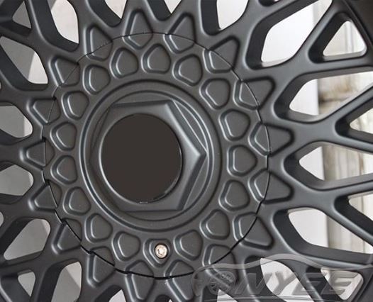 картинка Новые диски BBS RS R15 4X100/4X108 ET20 J7 черный мат + серебристые болтики магазин  StreetTuning 