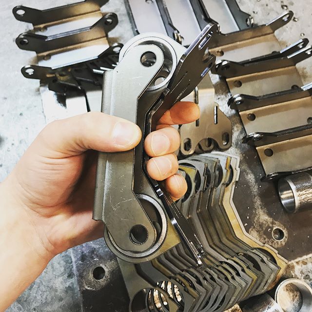 картинка Опора 5 ст. автоматической трансмиссии для Subaru EXIGA, IMPREZA, LEGACY, OUTBACK магазин  StreetTuning 