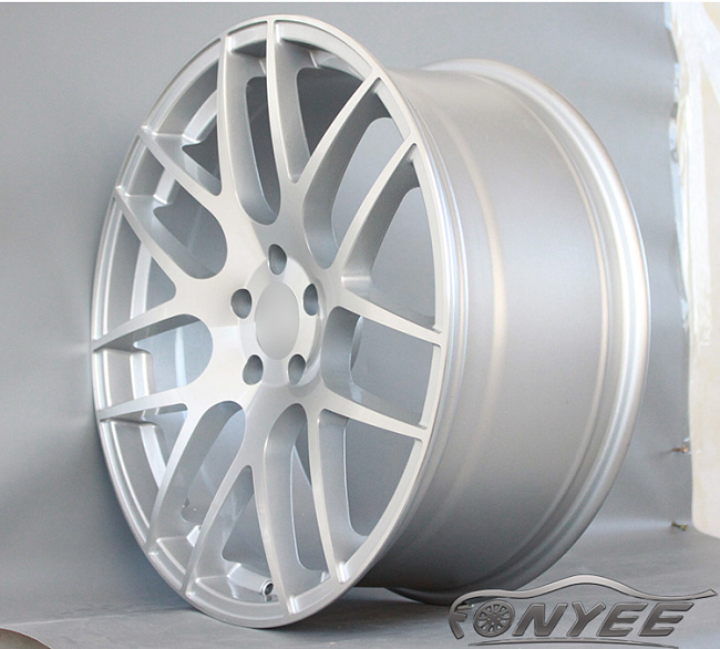 картинка Новые диски Avid 1 R20 5X112 ET35 J9,5 серебро магазин  StreetTuning 