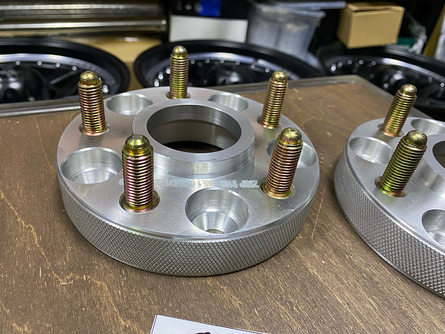 картинка Проставка Starleks 25 мм 5x108 12x1.5 цо 65.1 - РФ магазин  StreetTuning 