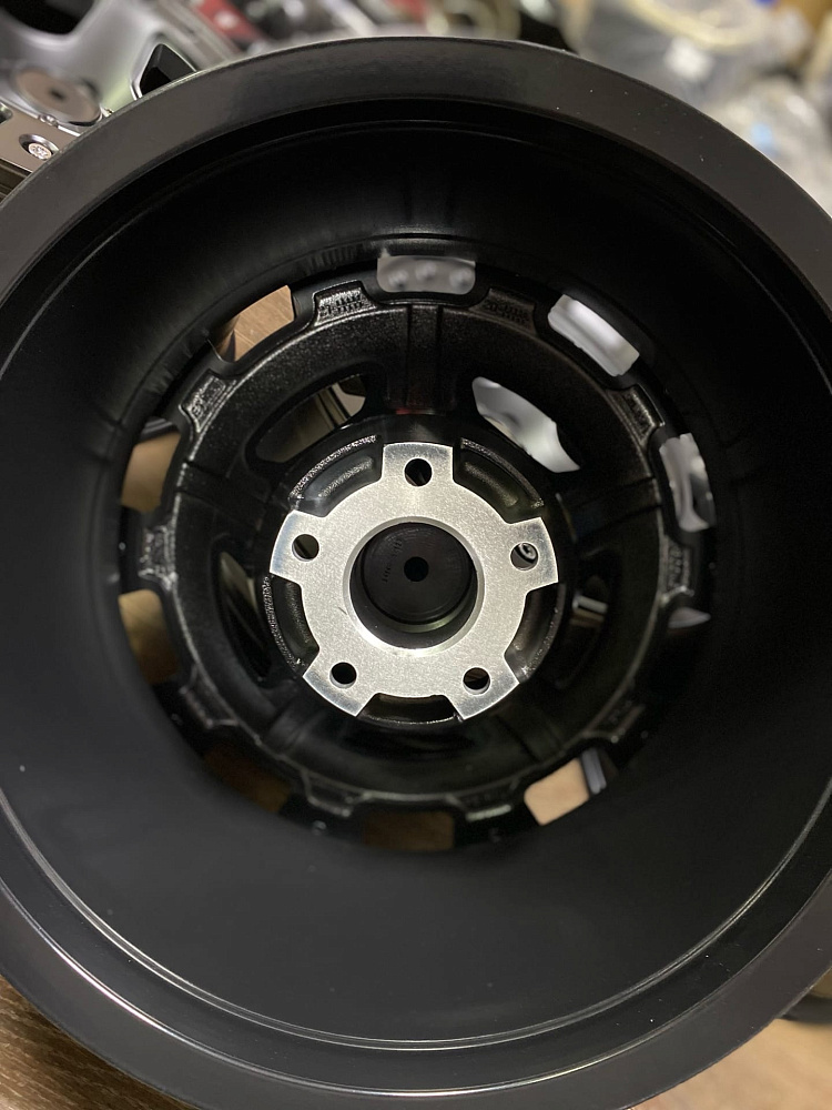 картинка Новые диски Black Rhino CINCO GLOSS BLACK R17 J9 ET -12 5X127 от магазина  StreetTuning