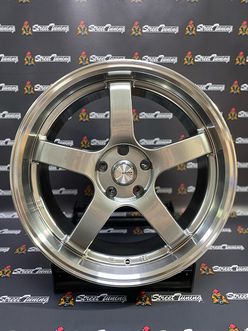 картинка Новые диски Advan GT Flow Forming R19 J8.5 ET35 5x114.3 Hyper Black магазин  StreetTuning 