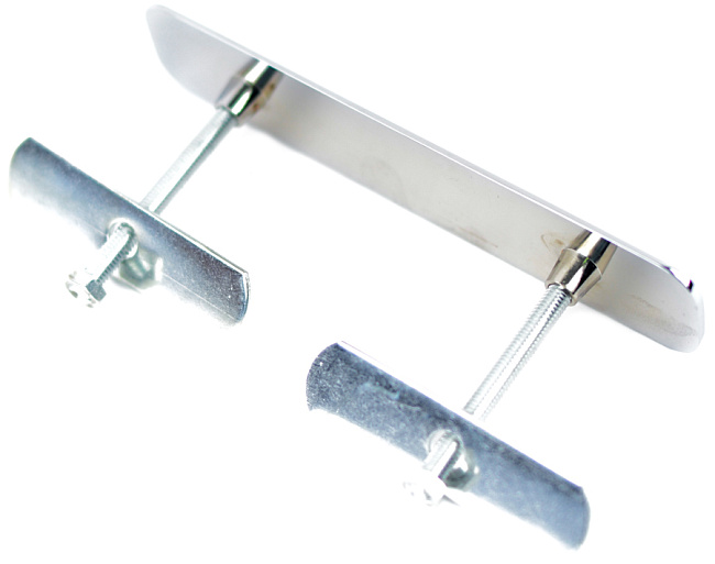 картинка Шильдик в решетку радиатора с логотипом "Lexus" магазин  StreetTuning 