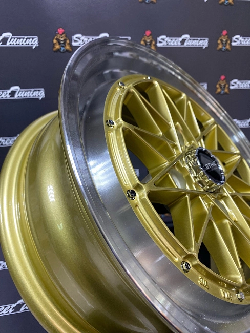 картинка Новые диски Work Equip R14 J5 ET15 4x100 Gold + Silver магазин  StreetTuning 