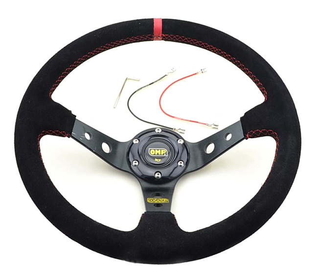 картинка Спортивный руль OMP Style замшевый c красной вставкой магазин  StreetTuning 