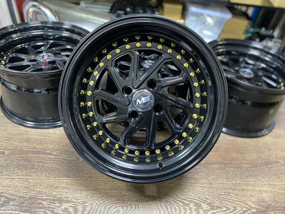 картинка Новые диски MS R15 J9 ET25 4X100, черный глянец от магазина  StreetTuning