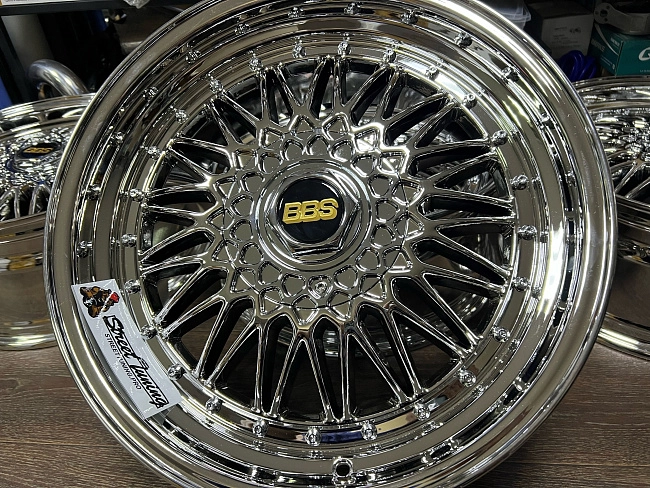 картинка Новые диски BBS RS R18 J8 ET20 5x100/5x120 хром магазин  StreetTuning 
