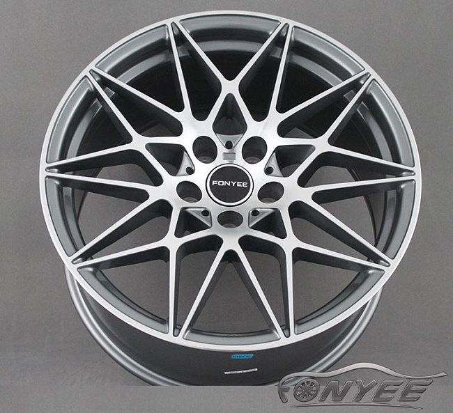 картинка Новые диски BMW AG MGT R18 5x120 ET25 J8,5 серый + серебро магазин  StreetTuning 