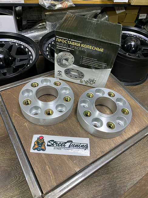 картинка Проставка Starleks 35 мм 5x112, FUT14x1.5 цо 66,6 Silver магазин  StreetTuning 