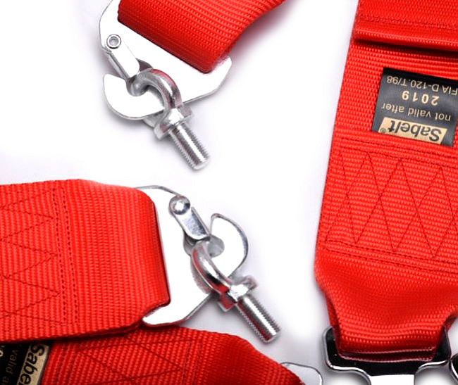 картинка 4-х точечный ремень безопасности Sabelt Style, красный магазин  StreetTuning 