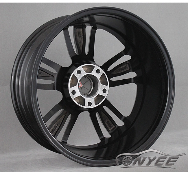 картинка Новые диски BMW Series 660 R18 5x120 ET30 J8 Черный глянец + серебро магазин  StreetTuning 