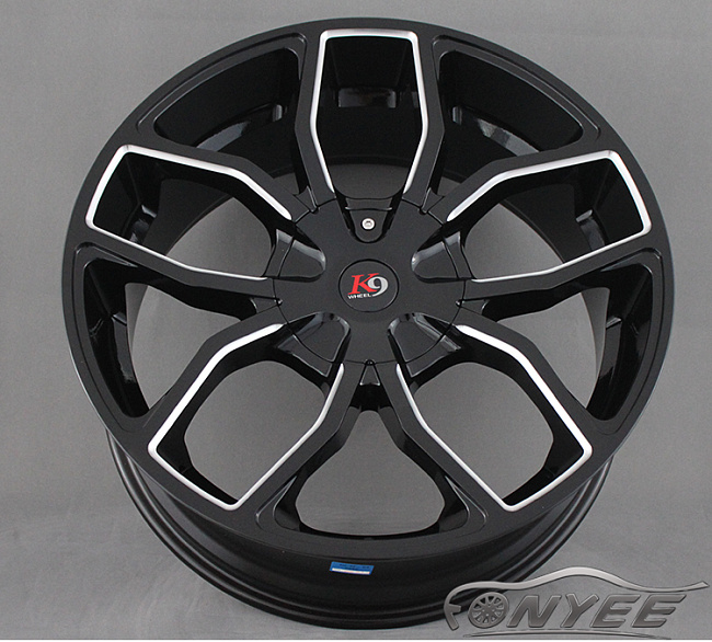 картинка Новые диски K9 E29 R22 5х114.3/120 ET15 J9,5 черный + серебро магазин  StreetTuning 