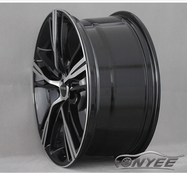 картинка Новые диски BMW Series 660 R18 5x120 ET30 J8 Черный глянец + серебро магазин  StreetTuning 