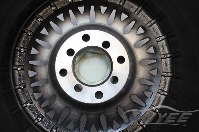 картинка Новые диски BBS RS R15 4X100/4X108 ET20 J7 черный мат + серебристые болтики магазин  StreetTuning 