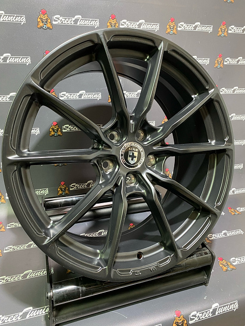 картинка Новые диски HRE DQ015 Flow Forming R18 J8 ET35 5X108 Black Mat магазин  StreetTuning 