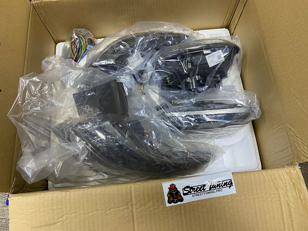 картинка Задние Led фары для Nissan Patrol 6-го поколения (Y62) 17-20 от магазина  StreetTuning