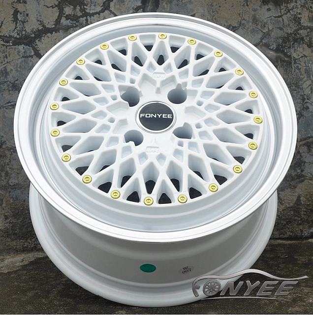 картинка Новые диски Fonyee 497 R15 4x100 ET28 J7,5 серебро + белый магазин  StreetTuning 