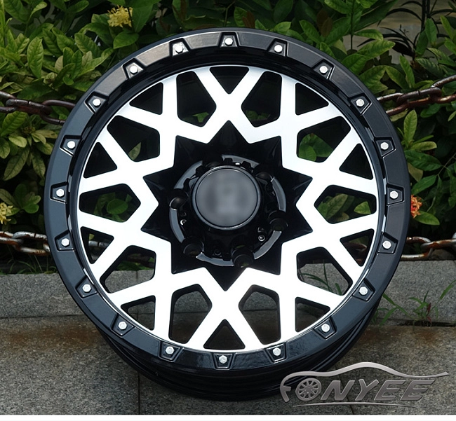 картинка Новые диски Black Rhino Sprocket R16 6X139,7 ET-6 J8,5 черный глянец + серебро магазин  StreetTuning 