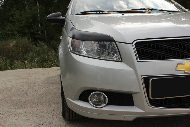 картинка Сhevrolet Aveo(хэтчбэк 3 дв.) 2008—2012 Накладки на передние фары (реснички) компл.-2 шт. магазин  StreetTuning 