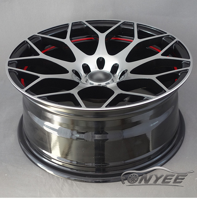картинка Новые диски Varelox 13  R16 J7 ET12 4x100/4x114,3 черный  + серебро магазин  StreetTuning 