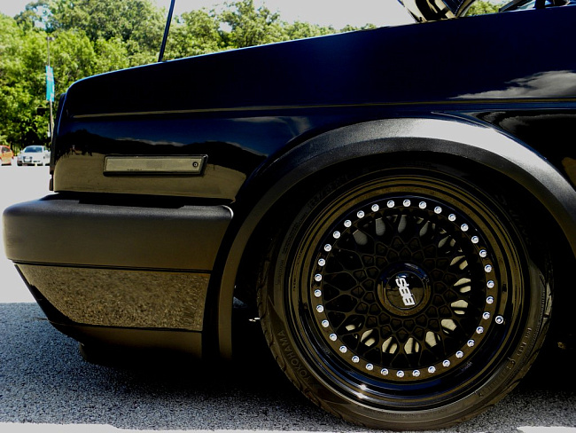 картинка Новые диски BBS RS R15 4X100/4X108 ET20 J7 черный мат + серебристые болтики магазин  StreetTuning 