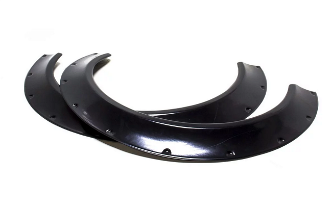 картинка [NEW SCHOOL MAXI] - Фендеры универсальные, +40мм, комплект 2 штуки магазин  StreetTuning 