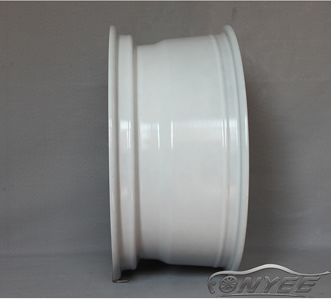 картинка Новые диски TAKUMA RLN R18 5X114,3 ET38 J9 белый глянец магазин  StreetTuning 