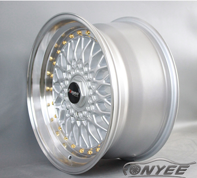 картинка Новые диски BBS RS R17 4X100/4X108 ET15 J10 серебро + золотистые болтики магазин  StreetTuning 