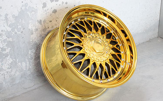 картинка Новые диски BBS RS R18 5X112/5X100 ET38 J9,5 золото хром + серебристые болтики магазин  StreetTuning 