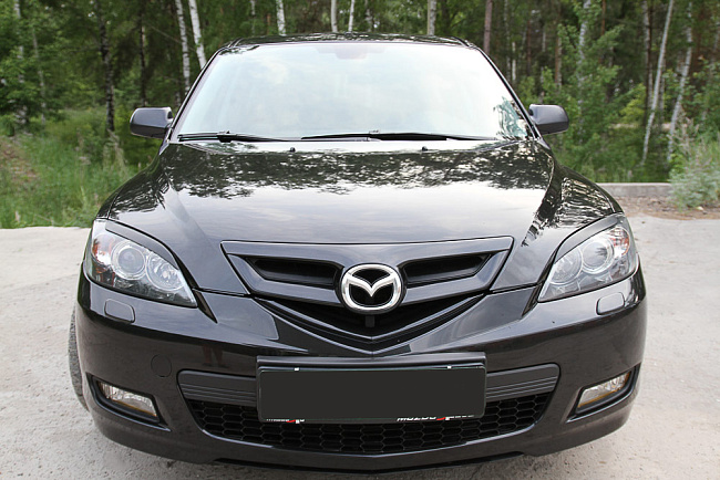 картинка Mazda 3 (хэтчбэк) 2003—2008 Накладки на передние фары (реснички) компл.-2 шт. Вариант 2 магазин  StreetTuning 