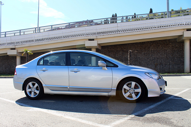 картинка Пружины подвески для Honda Civic 8 4D (-30) задние магазин  StreetTuning 