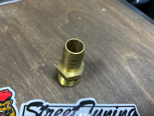 картинка Фитинг-штуцер под шланг 16 мм - резьба m21 латунь магазин  StreetTuning 