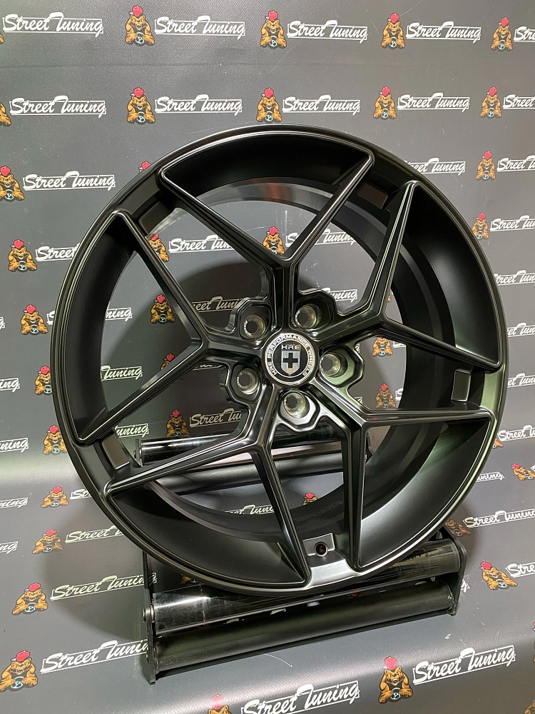 картинка Новые диски HRE FF11 Flow Forming R18 J8 ET35 5X108, Black Mat от магазина  StreetTuning