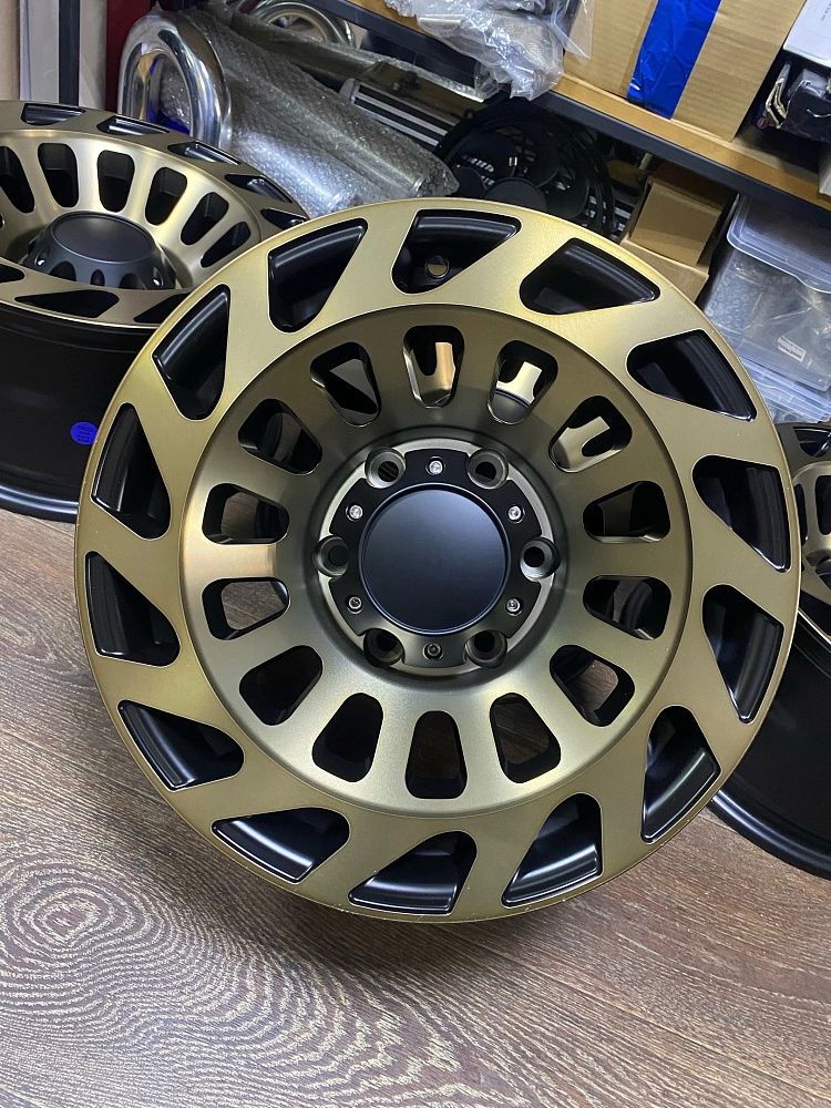 картинка Новые диски Black Rhino Madness R15 J8 ET (-10) 6X139.7 ЦО 108 от магазина  StreetTuning