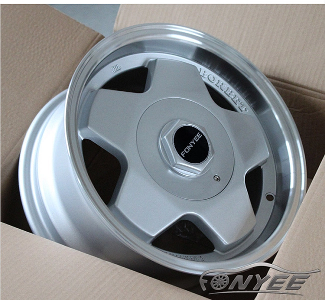 картинка Новые диски Borbet A R15 4х100/114,3 ET20 J7 серебро + полированная полка магазин  StreetTuning 