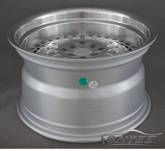 картинка Новые диски ESM 015 R16 4x114,3-4x100 ET20 J9 серебро + черные болтики магазин  StreetTuning 