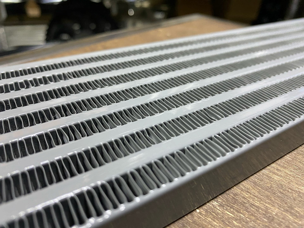 картинка Радиатор АКПП TC-809 аналог AW30199F0B от Mazda CX, боковая подводка от магазина  StreetTuning