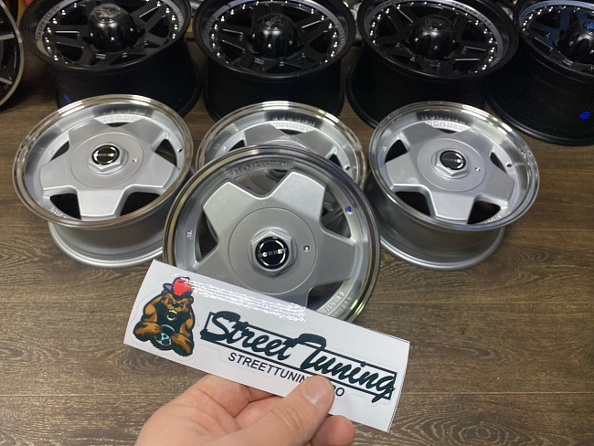 картинка Диски Borbet A R14 4х100/114,3 ET20 J6,5 серебро + полированная полка магазин  StreetTuning 