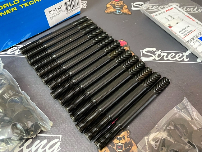 картинка ARP Шпильки постели коленвала для Toyota MarkII, Supra 1JZ/2JZ магазин  StreetTuning 