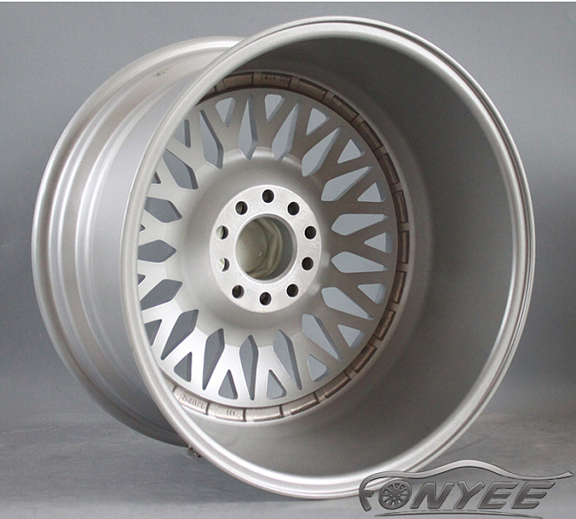 картинка Новые диски BBS RS R18 5X112/5X120 ET40 J9,5 серебро + золотистые болтики магазин  StreetTuning 