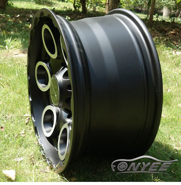 картинка Новые диски Black Rhino Magnus R16 6X139,7 ET10 J8 черный мат + серебро магазин  StreetTuning 