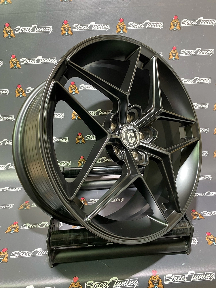 картинка Новые диски HRE FF11 Flow Forming R18 J8 ET35 5X108, Black Mat от магазина  StreetTuning