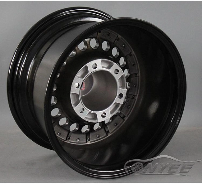 картинка Новые диски Raguna D-Force AKRO R15 6X139,7 ET-44 J10 серебро + черный глянец магазин  StreetTuning 