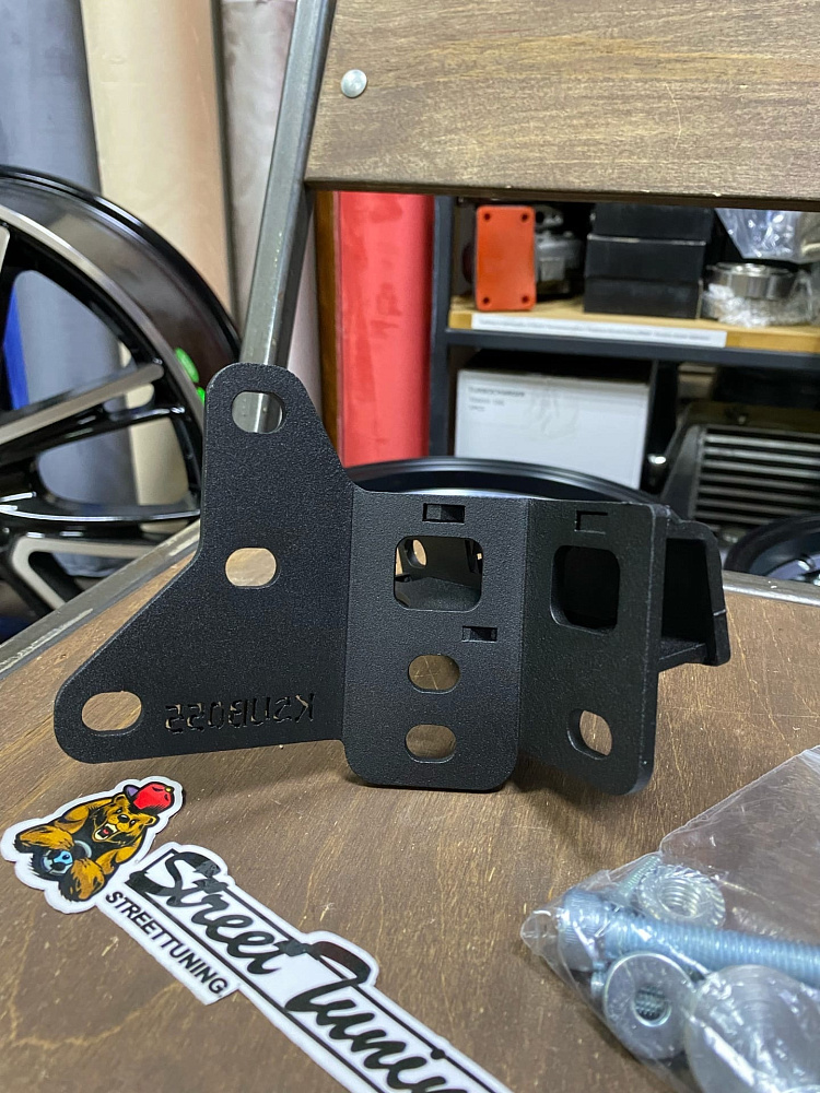 картинка Упор ГТЦ Subaru Impreza GG/GD , Forester SG с правым рулем, черный от магазина  StreetTuning