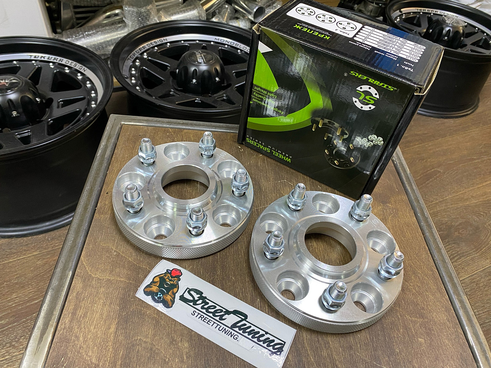 картинка Проставка Starleks 25 мм 5x114.3 цо 64.1 шпилечная M12x1,5 Silver от магазина  StreetTuning