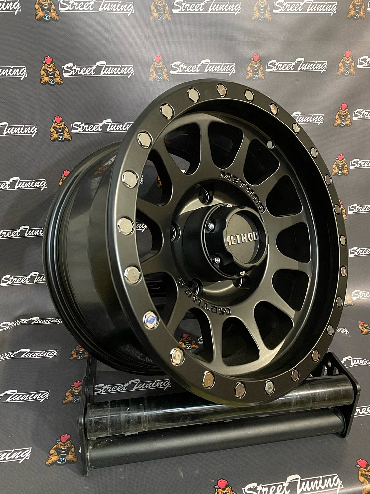 картинка Новые диски METHOD R15 J8 ET0 5x150 Black от магазина  StreetTuning