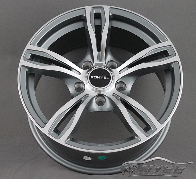 картинка Новые диски BMW F10 style R18 5x120 ET32 J9,5 серый + серебро магазин  StreetTuning 