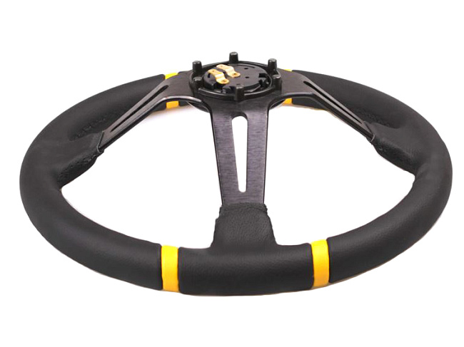картинка Спортивный руль MOMO Style, кожаный с желтыми вставками магазин  StreetTuning 