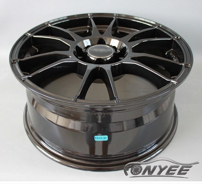 картинка Новые диски TAKUMA RLN R18 4X100/4X114,3 ET40 J8 черный глянец магазин  StreetTuning 
