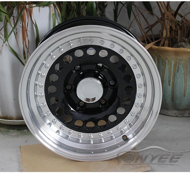 картинка Новые диски Raguna D-Force AKRO R15 6X139,7 ET-44 J10 серебро + черный глянец магазин  StreetTuning 